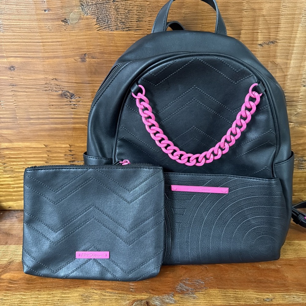 BETSEY JOHNSON QUILTED FAUX LEATHER CHAIN BACKPACK Women's Black Pink